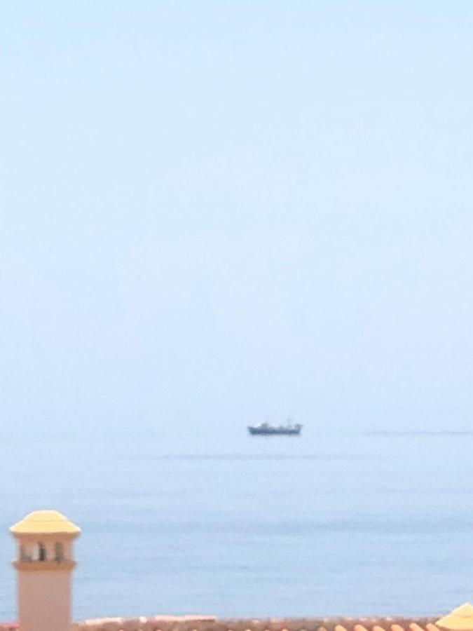 Las Sirenas Castell de Ferro Esterno foto